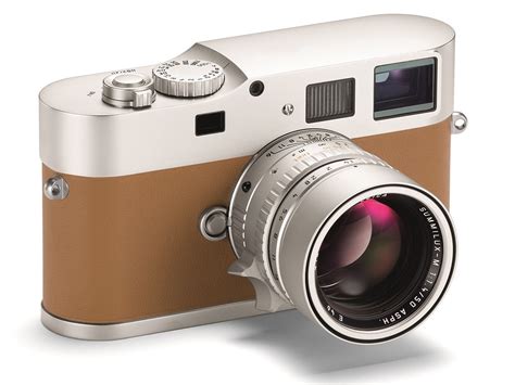 Leica creates M9